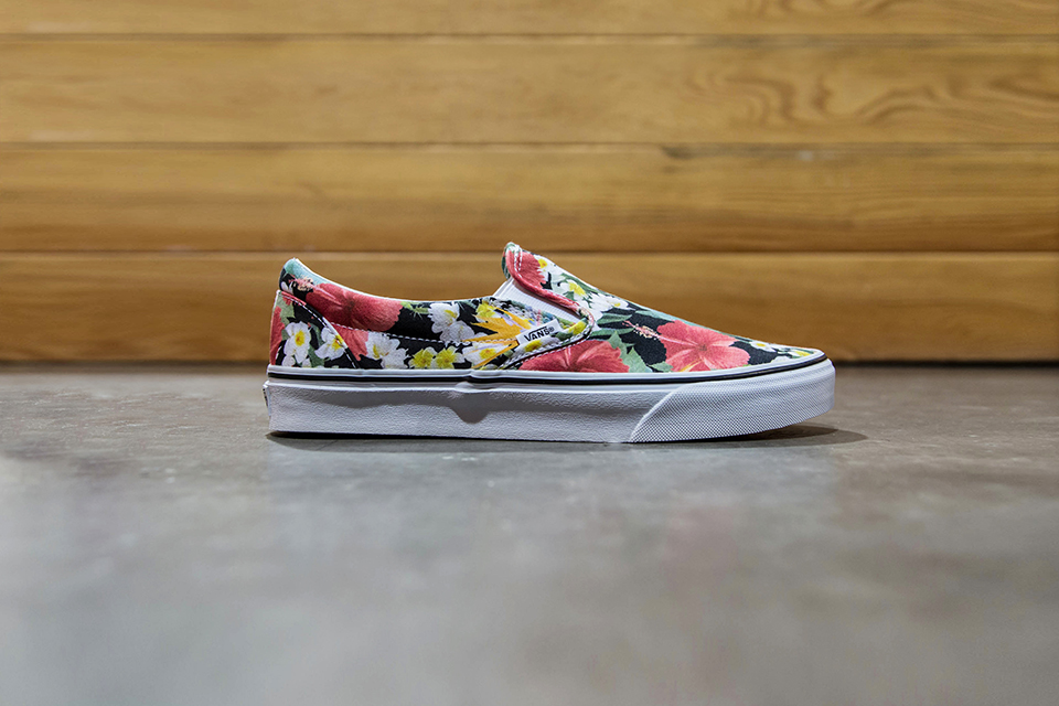 Vans Goes Exotic With the “Digi Aloha” Pack For Spring/Summer 2015