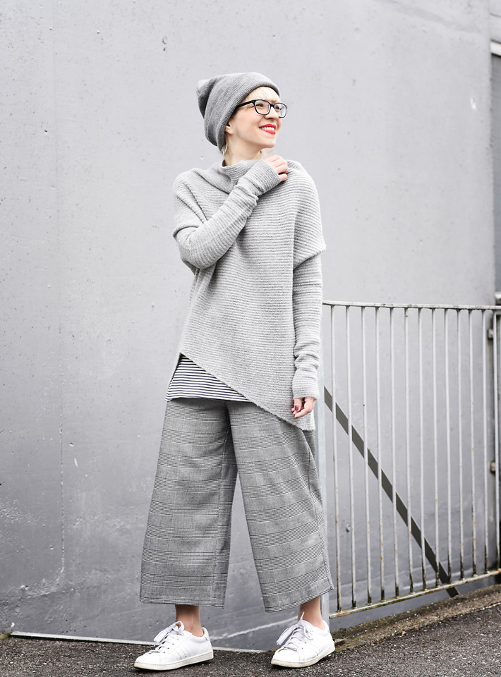 4761428_allgrey-grey-outfit-nachgesternistvormorgen-muenchen-fashionblogger-modeblog-mode-blog-winter-culotte-grau-5