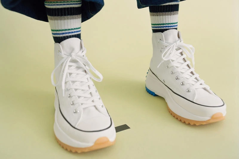 https___hypebeast.com_wp-content_blogs.dir_6_files_2019_02_https_2F2Fhypebeast.com2Fimage2F20192F022Fconverse-jw-anderson-run-star-hike-global-release-2