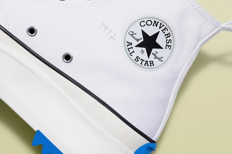 https___hypebeast.com_wp-content_blogs.dir_6_files_2019_02_https_2F2Fhypebeast.com2Fimage2F20192F022Fconverse-jw-anderson-run-star-hike-global-release-4